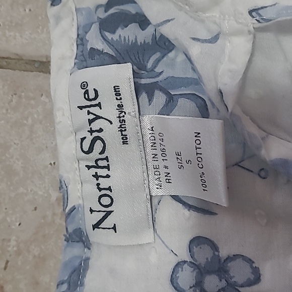 NorthStyle Tunic - Picture 2 of 3